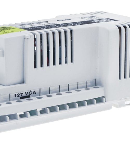 DISTRIBUIDOR AMPLIFICADO DE VIDEO 3 SALIDAS P/2 MONITORES FUENTE INTEGRADA INTEC